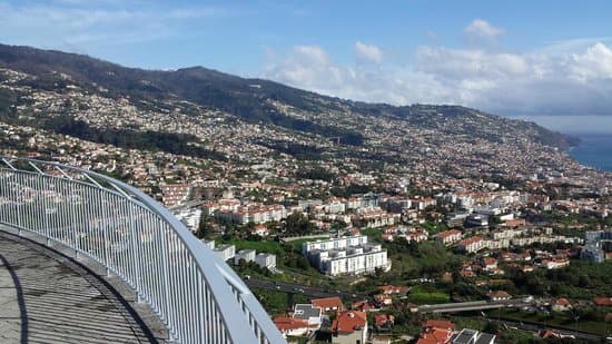 Place Pico dos Barcelos Lookout