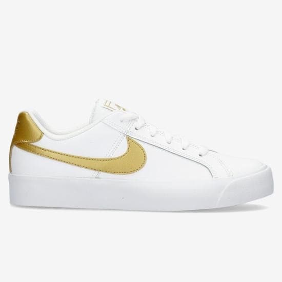 Product Nike Court Royale