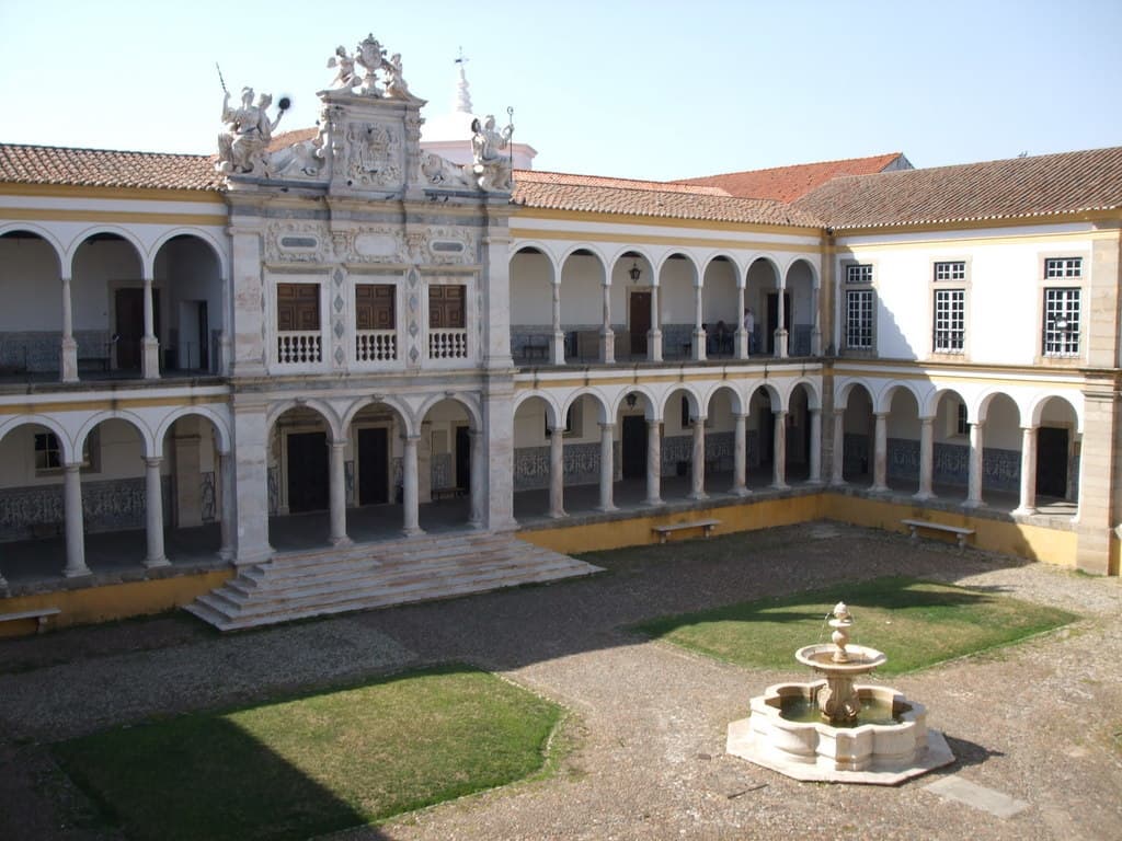 Place Universidad de Évora