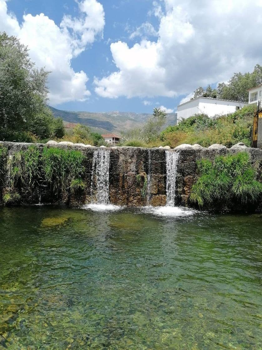 Lugar Unhais da Serra