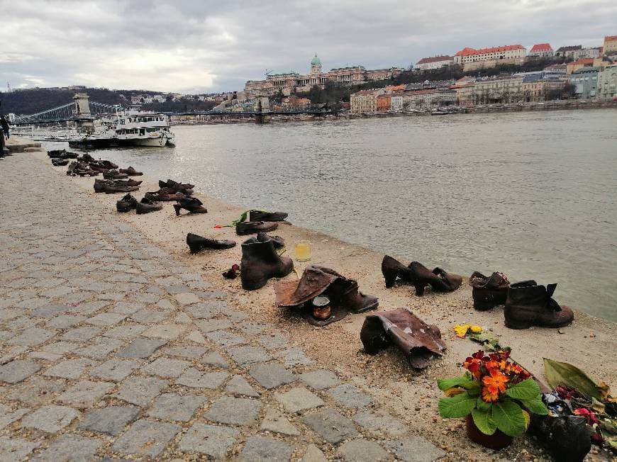 Lugar Shoes on the Danube Bank