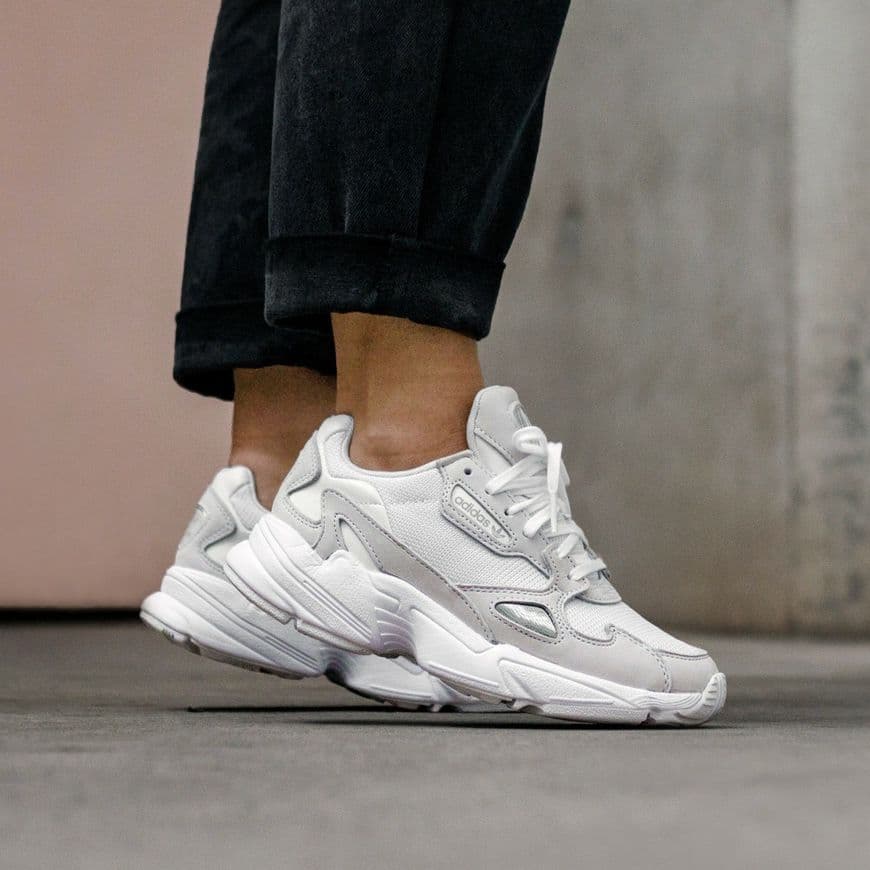 Moda Adidas Falcon Brancas