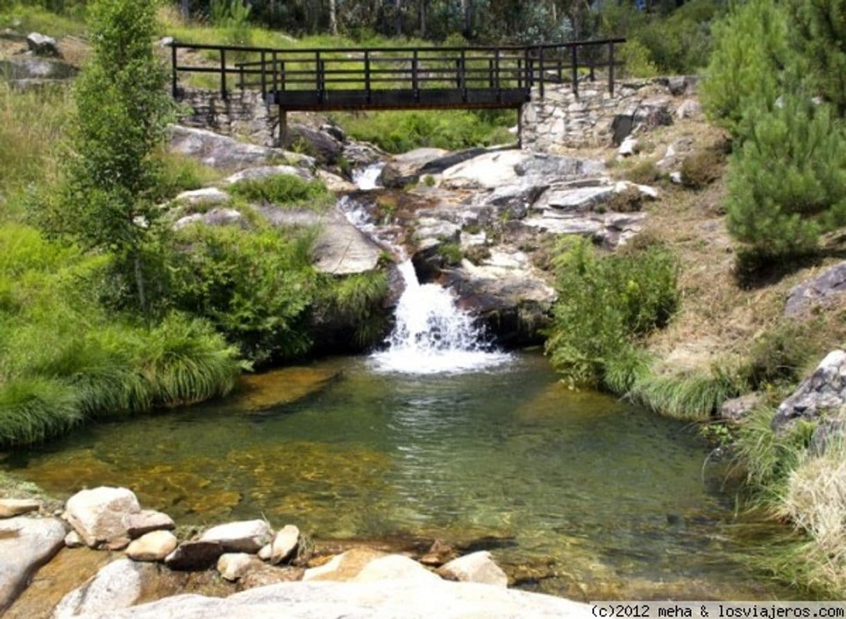 Lugar Poza Da Moura