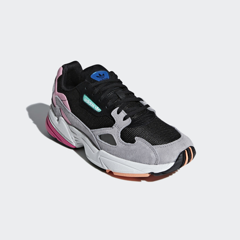 Product Adidas 
Falcon 