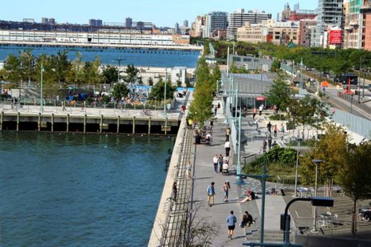 Place Pier 25 at Hudson River Park