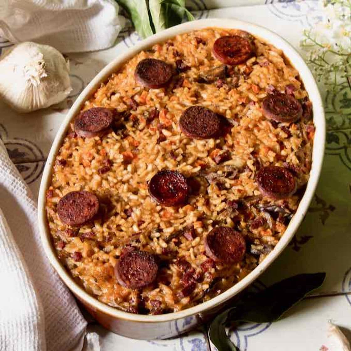 Fashion Arroz de pato com salada de alface e coentros 