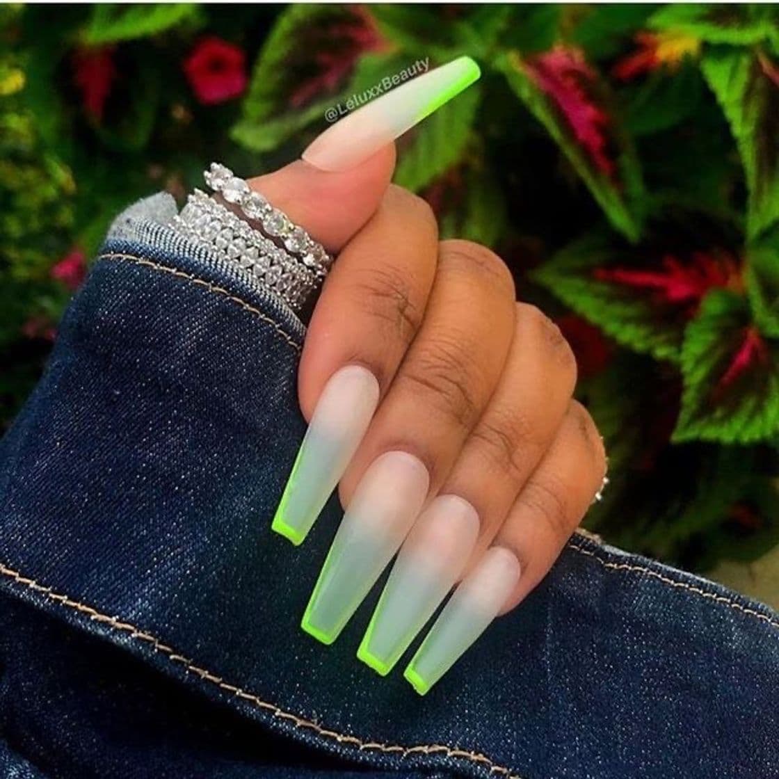 Moda Nails 💚