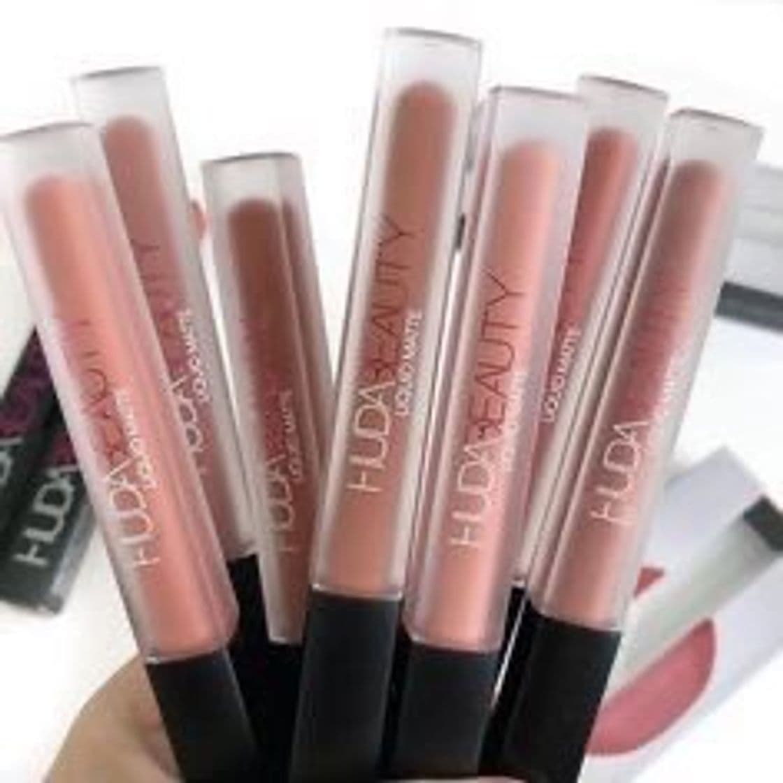 Fashion Hudabeauty lipstick 