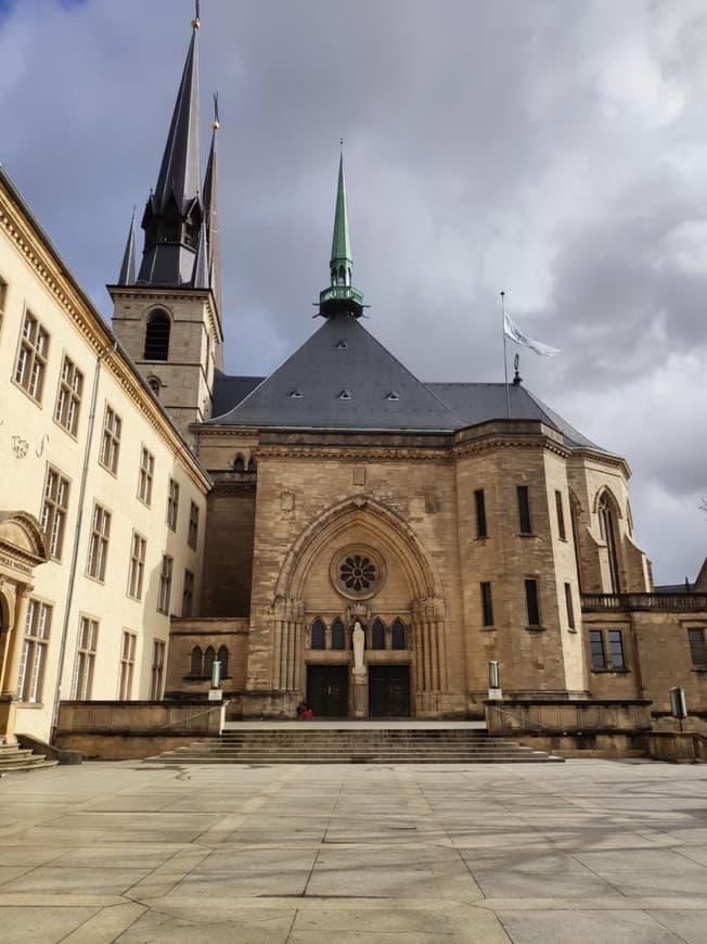 Place Catedral de Notre-Dame de Luxemburgo