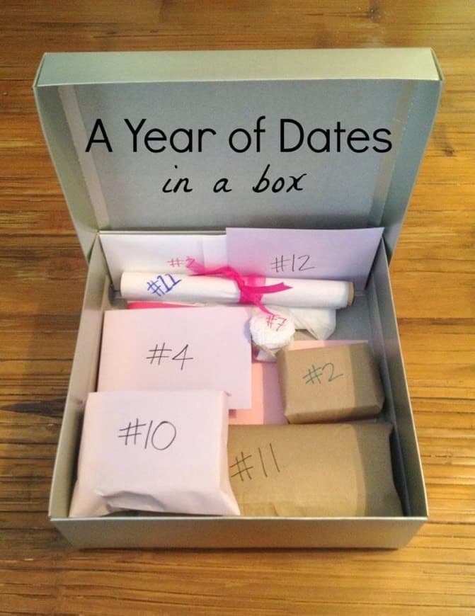 Moda A Year of Dates in a Box