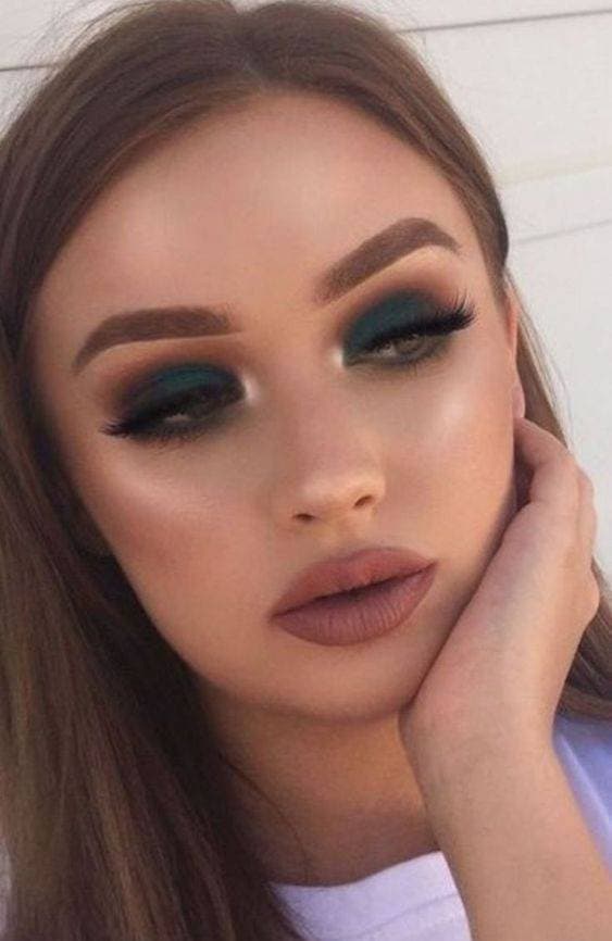 Fashion Green eyeshadow