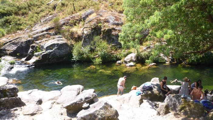 Lugar Praia Fluvial Poço das Caldeiras