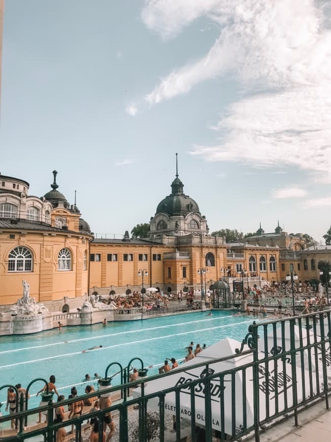 Lugar Széchenyi Thermal Bath