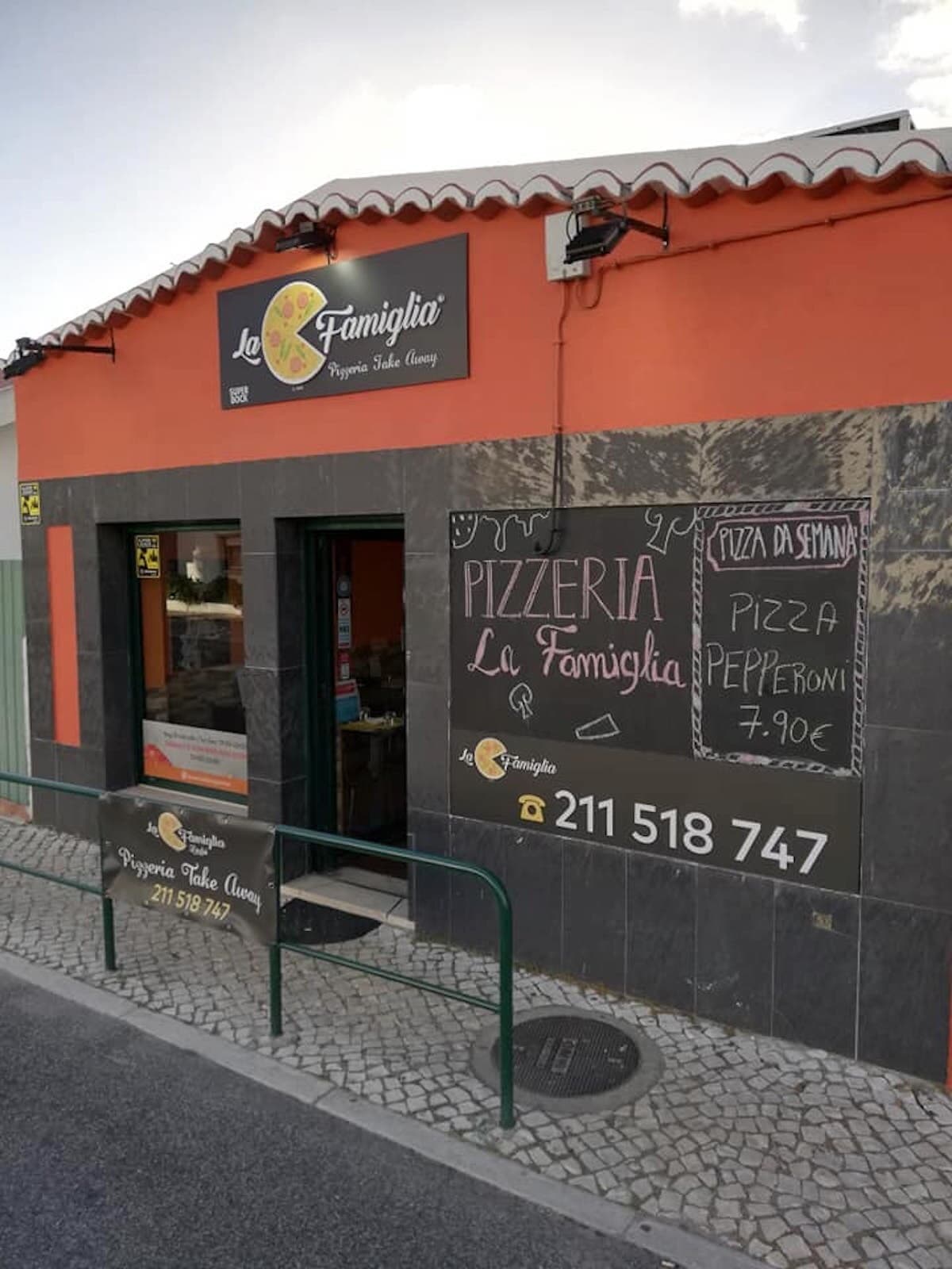 Restaurantes Pizzaria La Famiglia