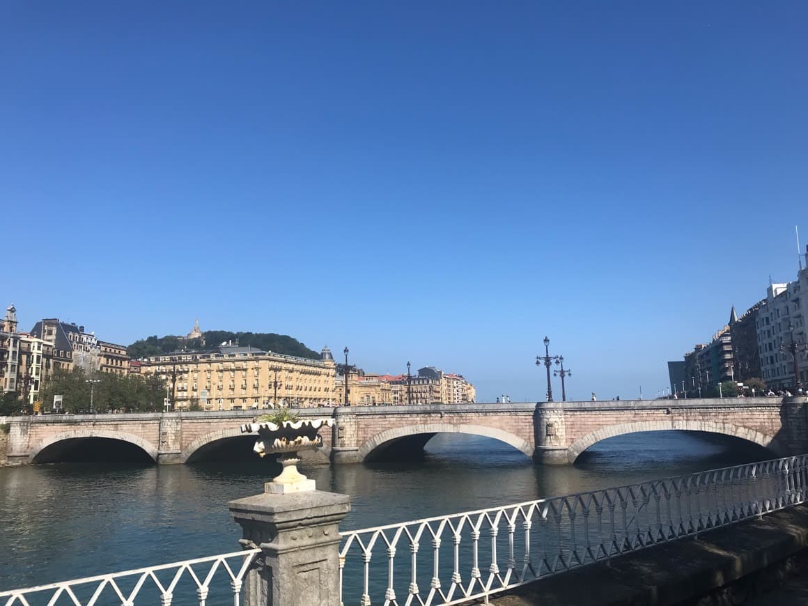 Place Puente Del Kursaal