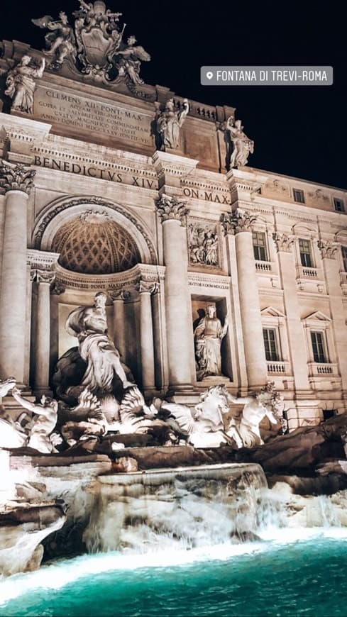 Lugar Fontana di Trevi