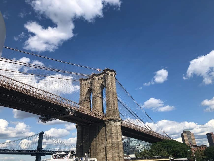 Lugar Brooklyn Bridge