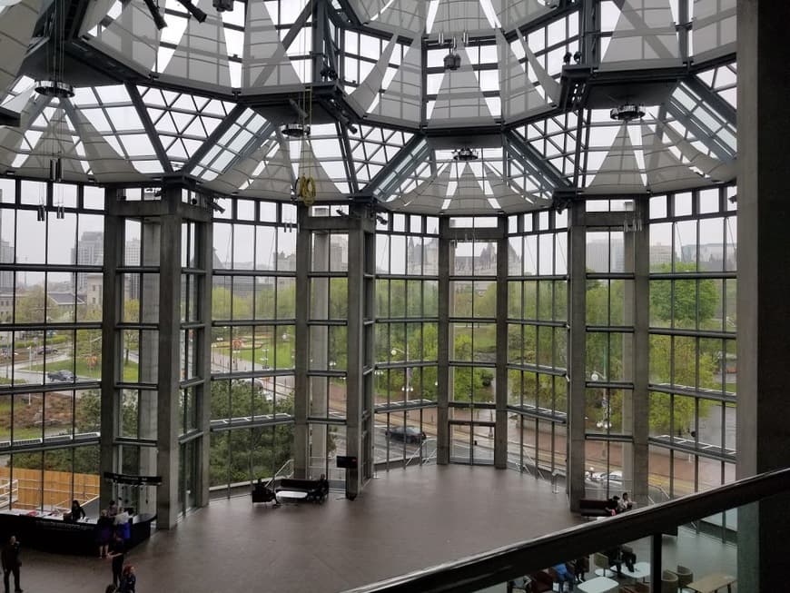 Lugar National Gallery of Canada - Parking Garage Access