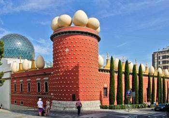 Lugar Teatro-Museo Dalí