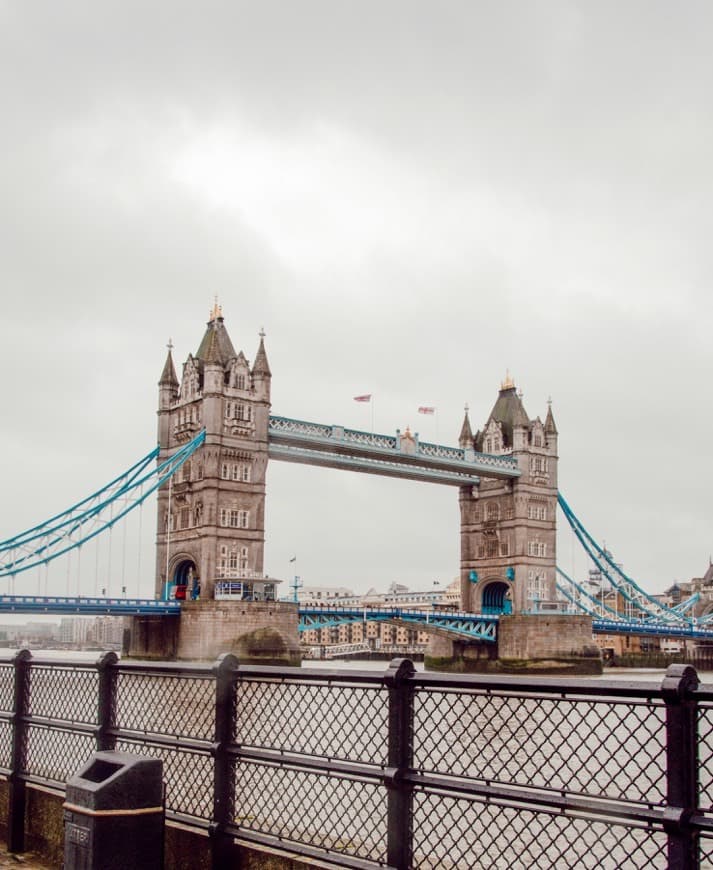 Place Tower Bridge