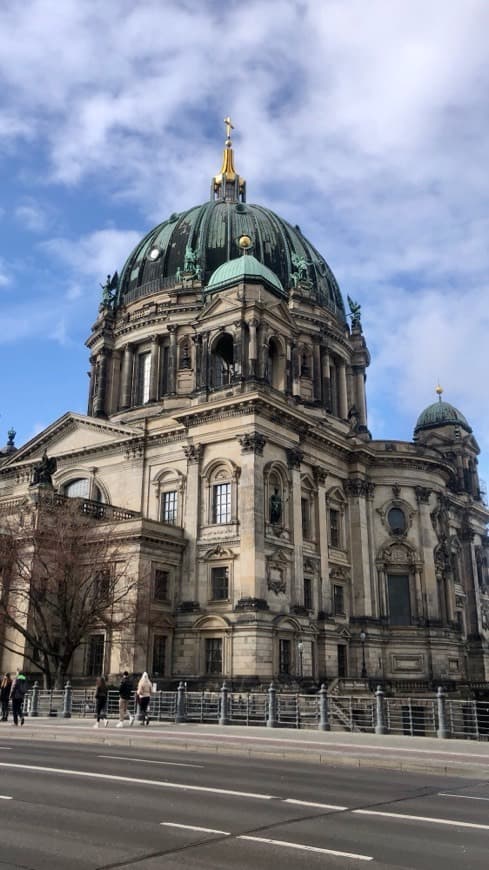 Lugar Catedral de Berlín