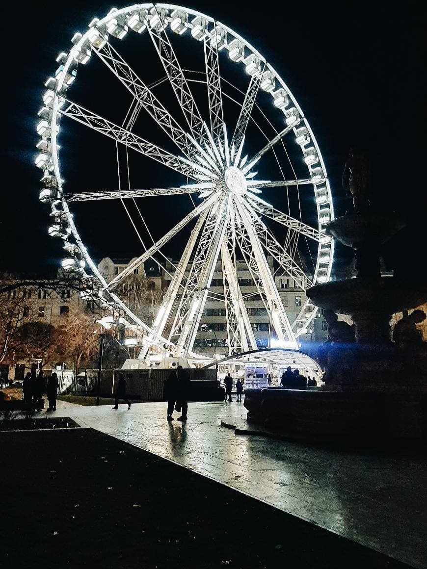 Place Budapest eye