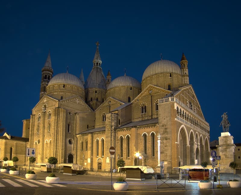 Lugar Basílica de San Antonio de Padua