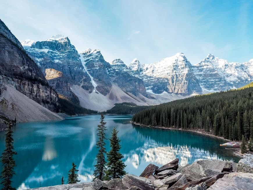 Place Moraine Lake Road