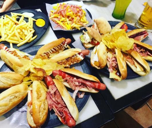 Place 100 Montaditos 