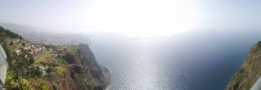 Place Cabo Girão