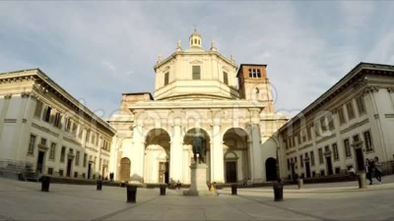 Place Piazza Vetra