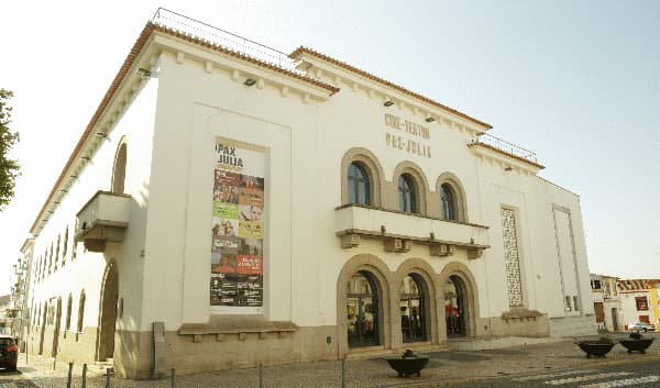 Lugar Cine-Teatro Pax Julia