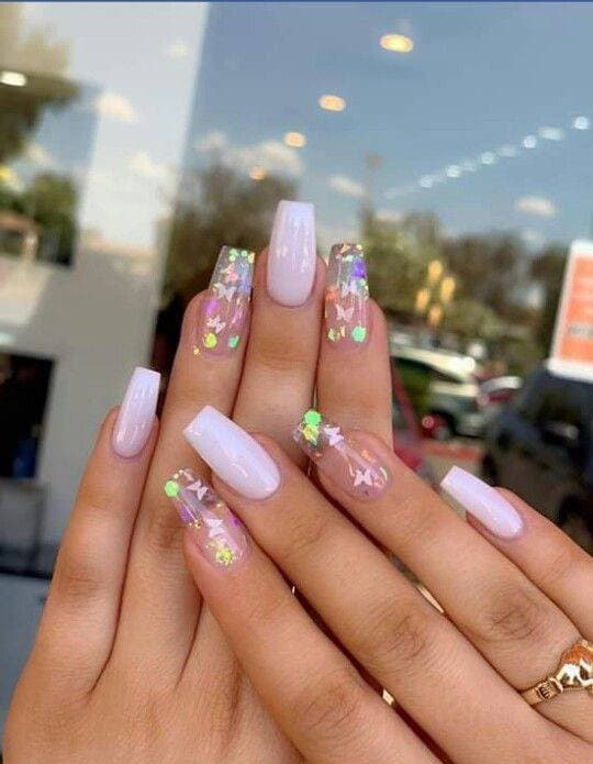 Moda Nails