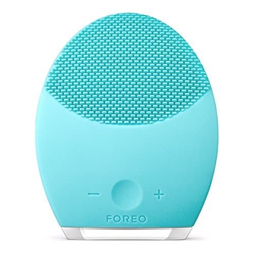 Beauty LUNA 2 de FOREO es el cepillo de limpieza facial anti-edad para