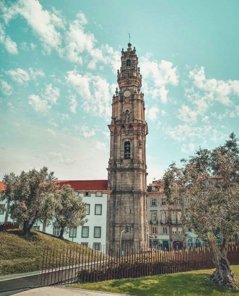 Place Clérigos Tower