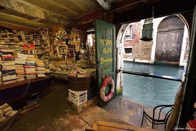 Lugar Acqua Alta Book Shop