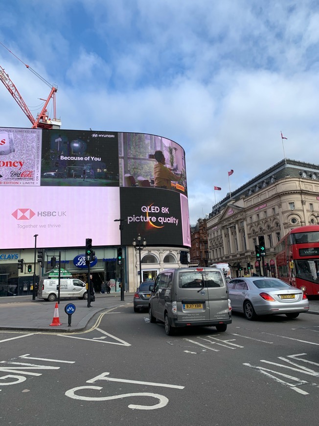 Lugar Piccadilly Circus