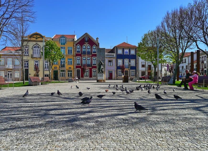 Place Praça do Almada