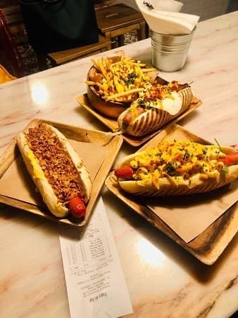 Restaurantes Frankie Hot Dogs