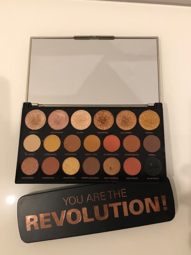 Fashion Makeup revolution • London