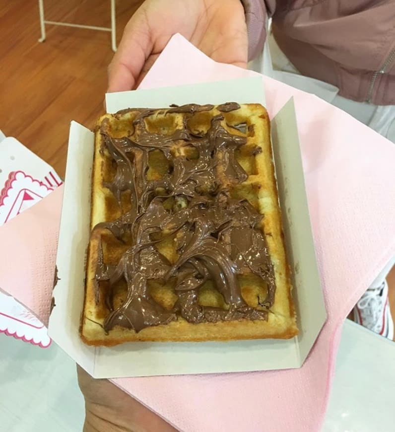 Place Waffle com Nutella 🍫