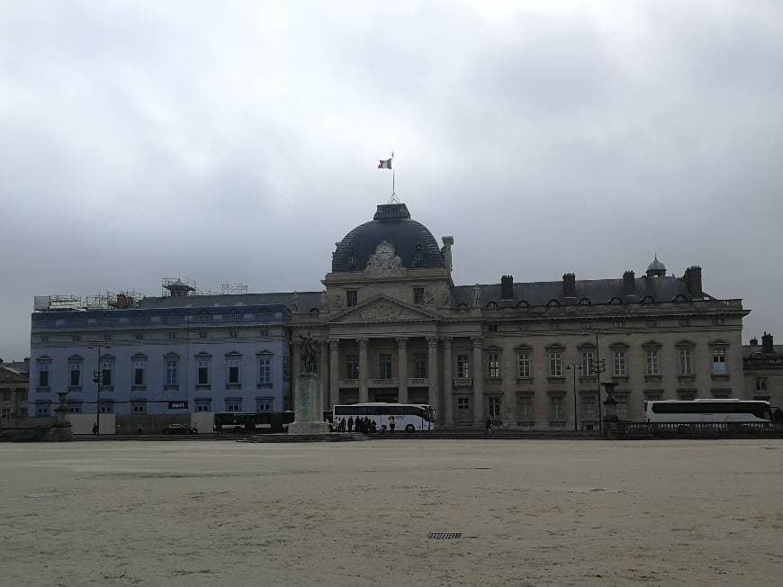 Lugar École Militaire