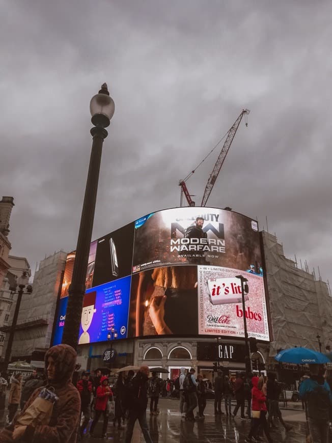 Lugar Piccadilly Circus