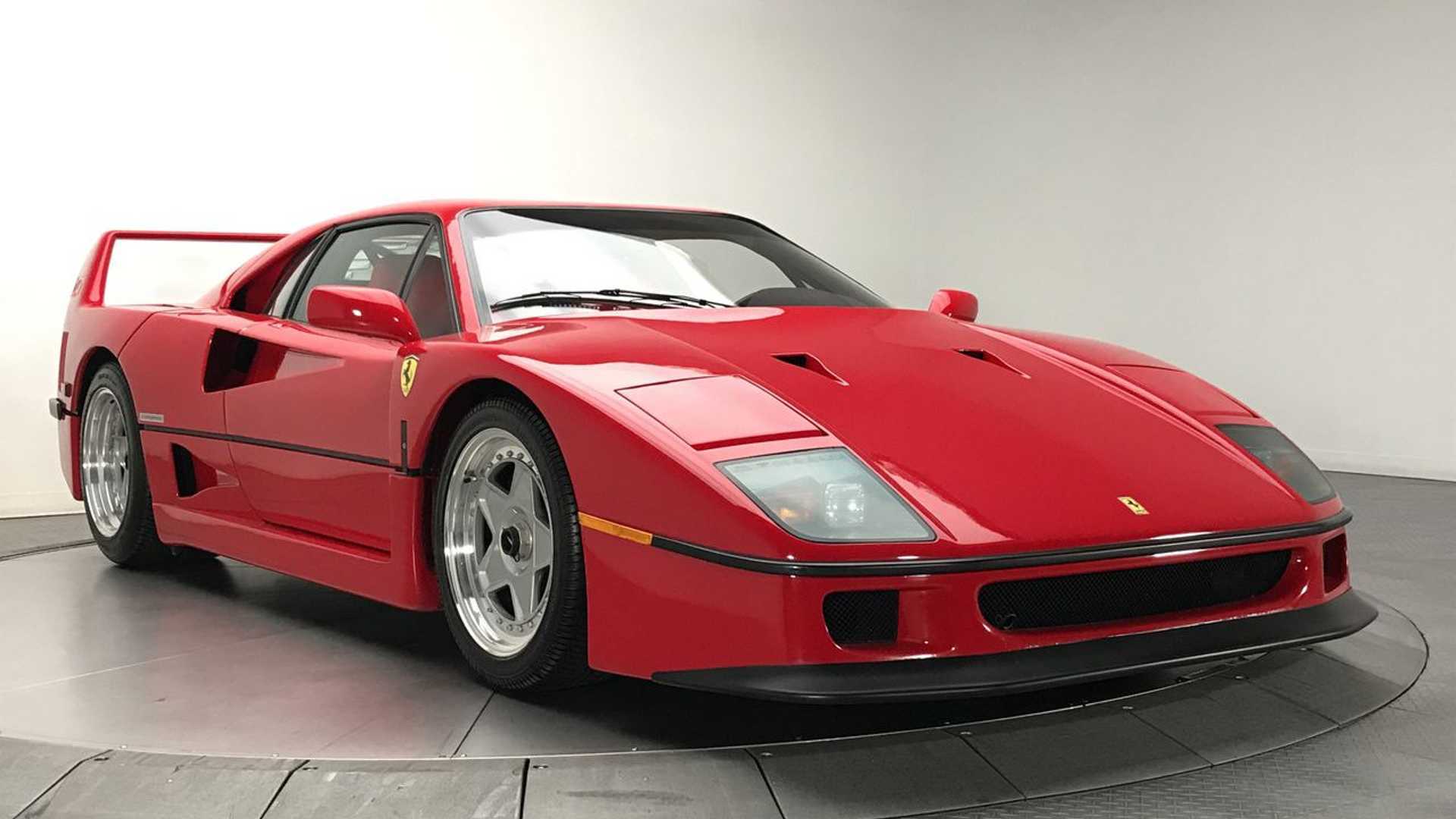 Moda Ferrari_F40