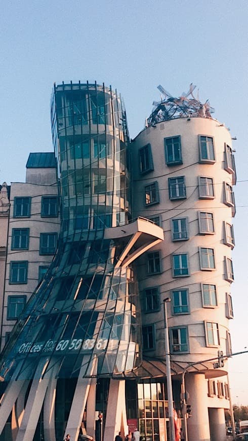 Lugar Dancing House