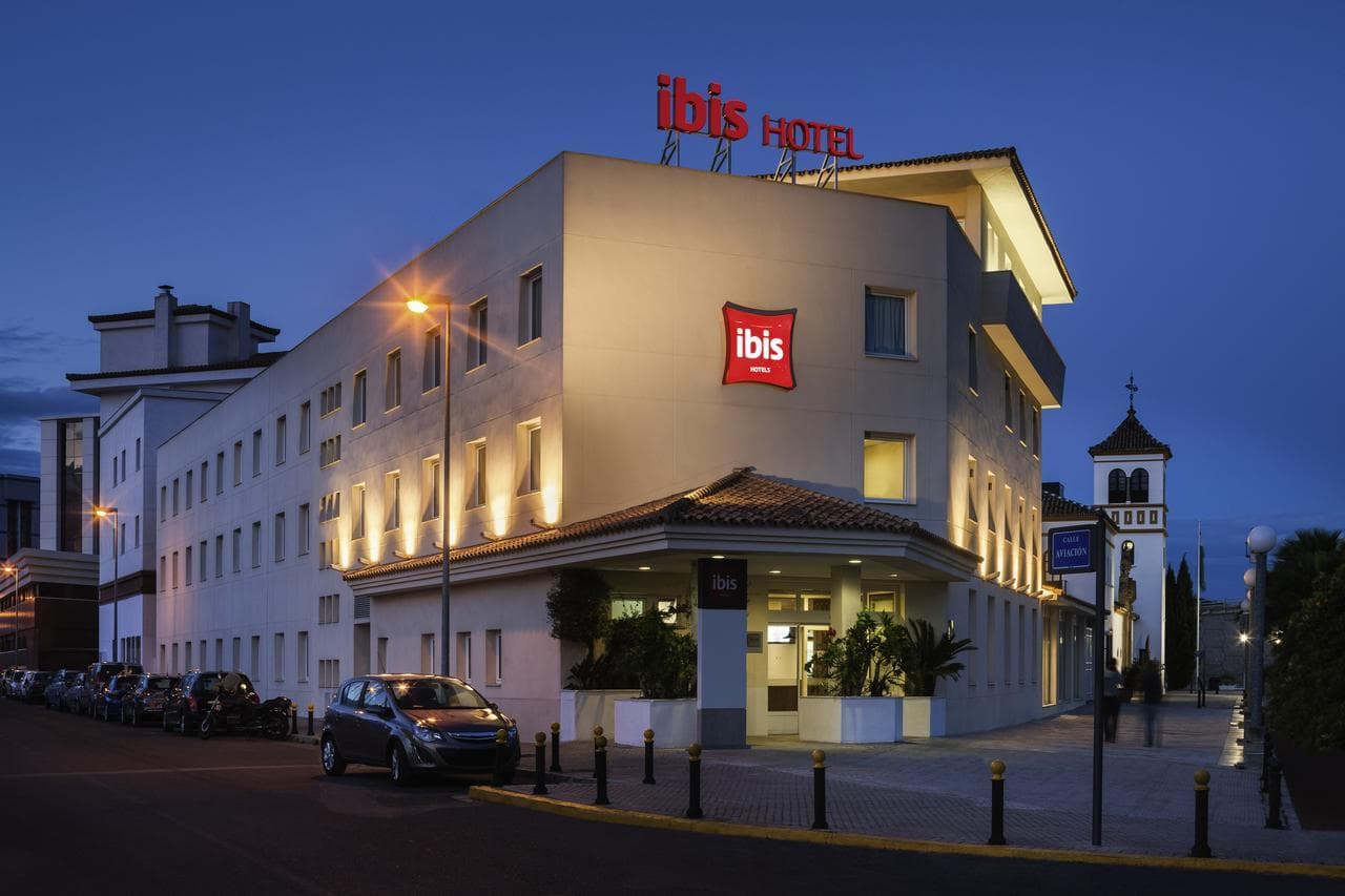 Lugar Hotel ibis Sevilla