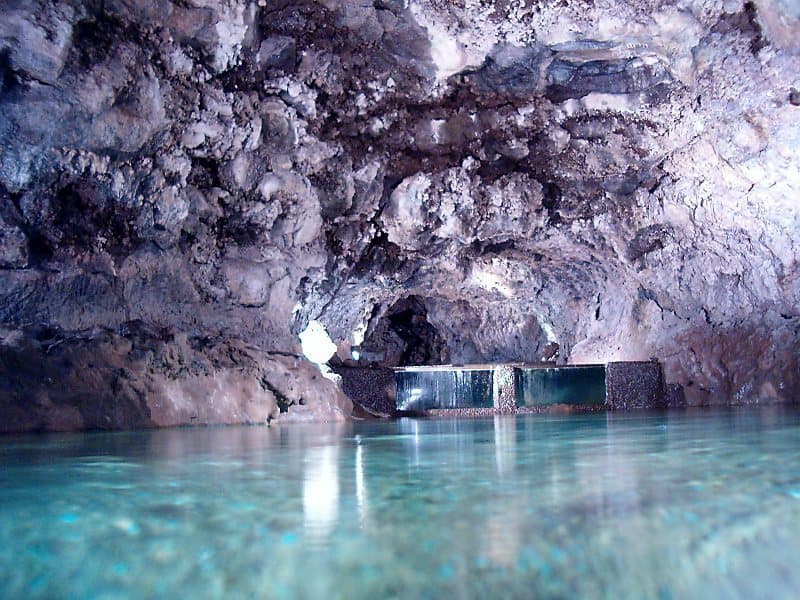 Place Grutas de São Vicente