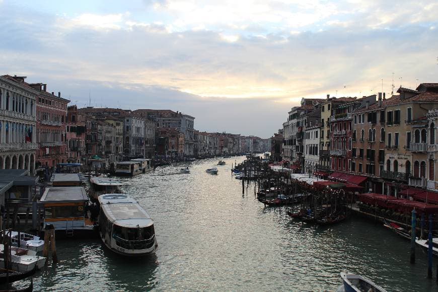 Lugar Gran Canal de Venecia