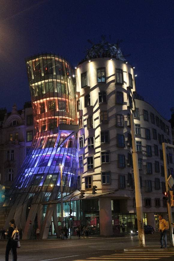 Place Dancing House