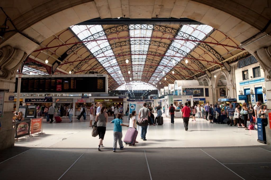 Place Victoria Station